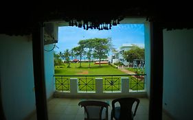 St James Court Beach Resort